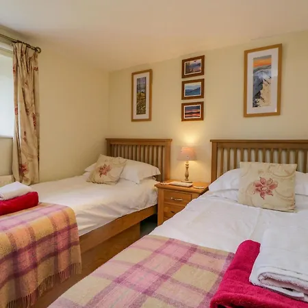 Anniversary * אמבלסייד